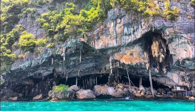 Phi Phi Islands Traditional Boat Tour - Photo 4