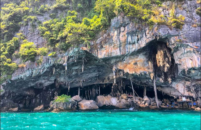 Phi Phi Islands Traditional Boat Tour - Photo 4