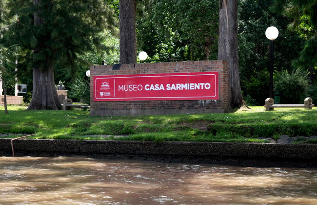 Tigre, Lujan & Sarmiento Rivers Catamaran Cruise - Photo 5