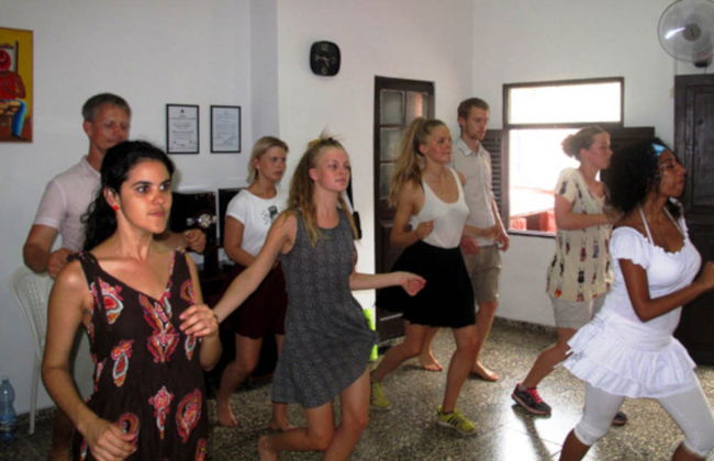 Clase de baile en Trinidad - Foto 6