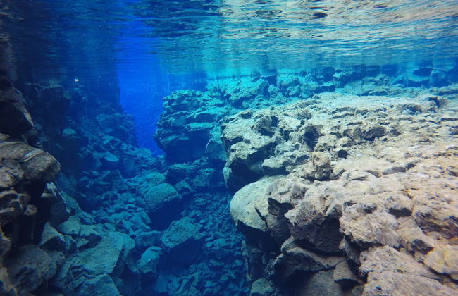 Silfra Snorkelling Experience - Photo 1