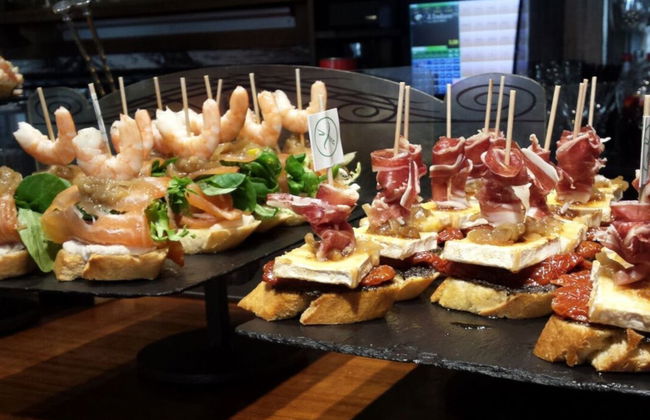 Tour por Vitoria con degustación de pinchos - Photo 2