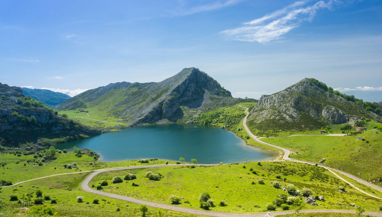 Covadonga Small Group Day Trip - Foto 1