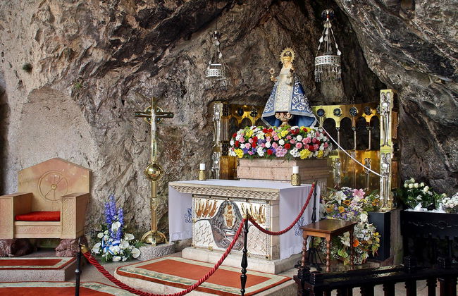 Covadonga Small Group Day Trip - Photo 6