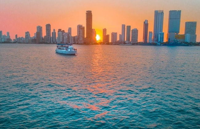 Fiesta caribeña en barco por Cartagena - Foto 6