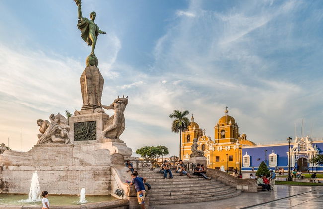Visita guiada por Trujillo y el Museo de Arqueología de la UNT - Foto 1