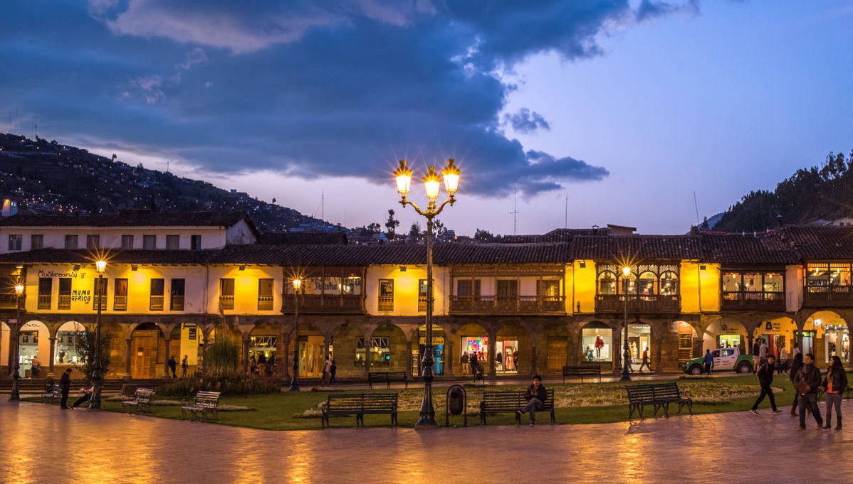 Cusco Night Tour + Pisco Sour Class - Foto 1