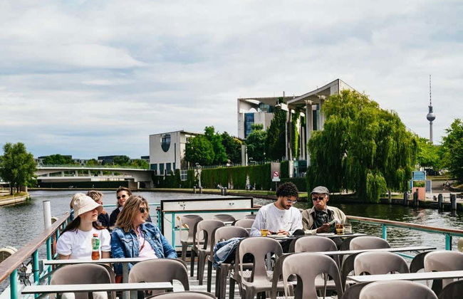 Paseo en barco por el río Spree y la esclusa Mühlendammschleuse - Foto 5