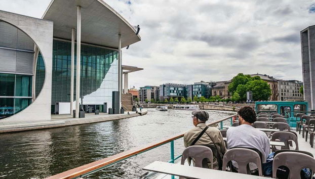 Paseo en barco por el río Spree y la esclusa Mühlendammschleuse - Foto 3