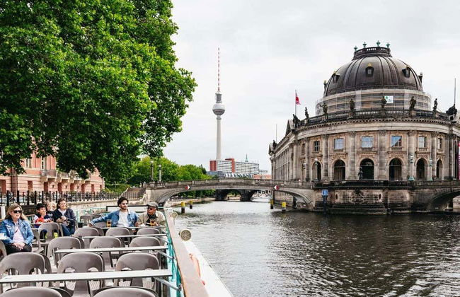 Paseo en barco por el río Spree y la esclusa Mühlendammschleuse - Foto 2