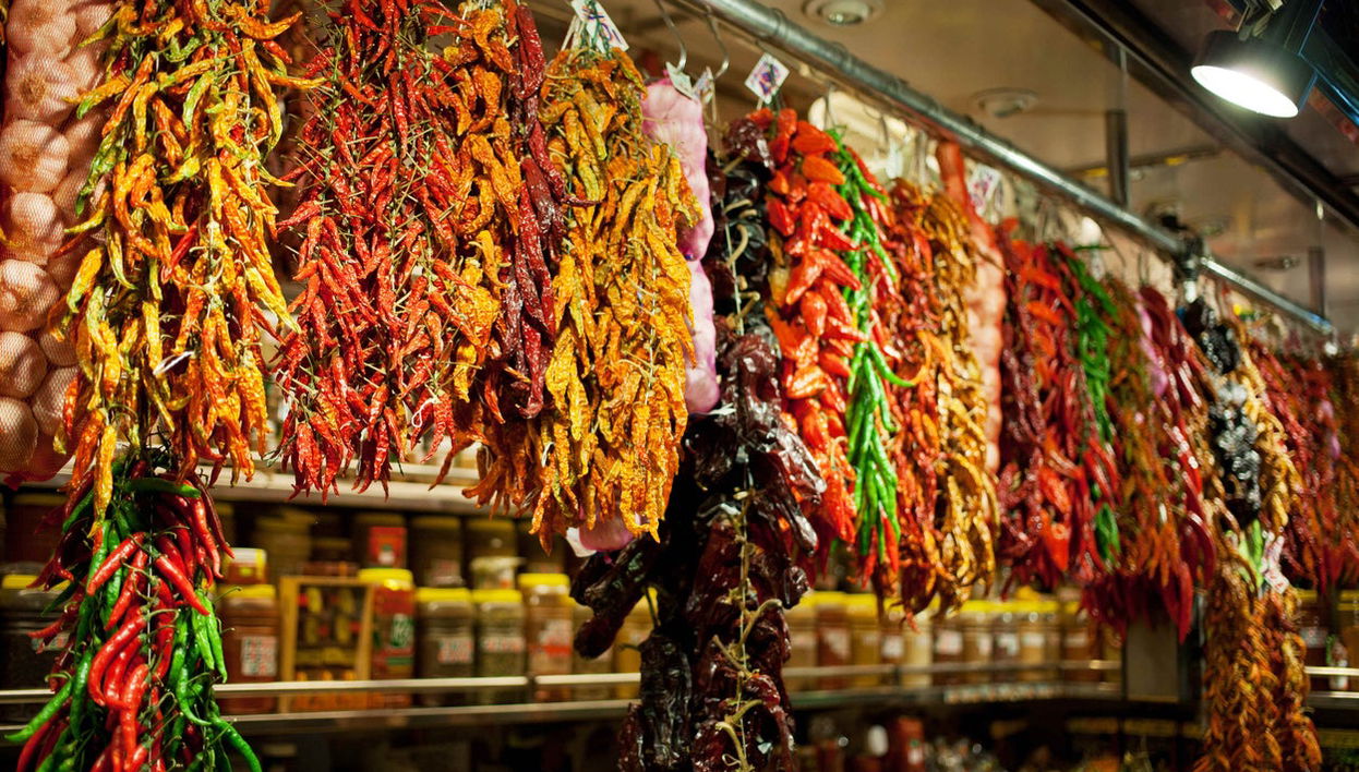 Visite gastronomique au Marché Central de Budapest - Photo 1