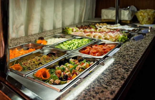 Paseo en barco con cena - Foto 4