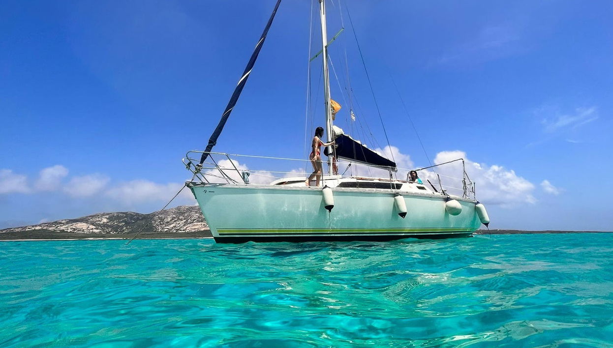Croisière en voilier à Asinara - Photo 1