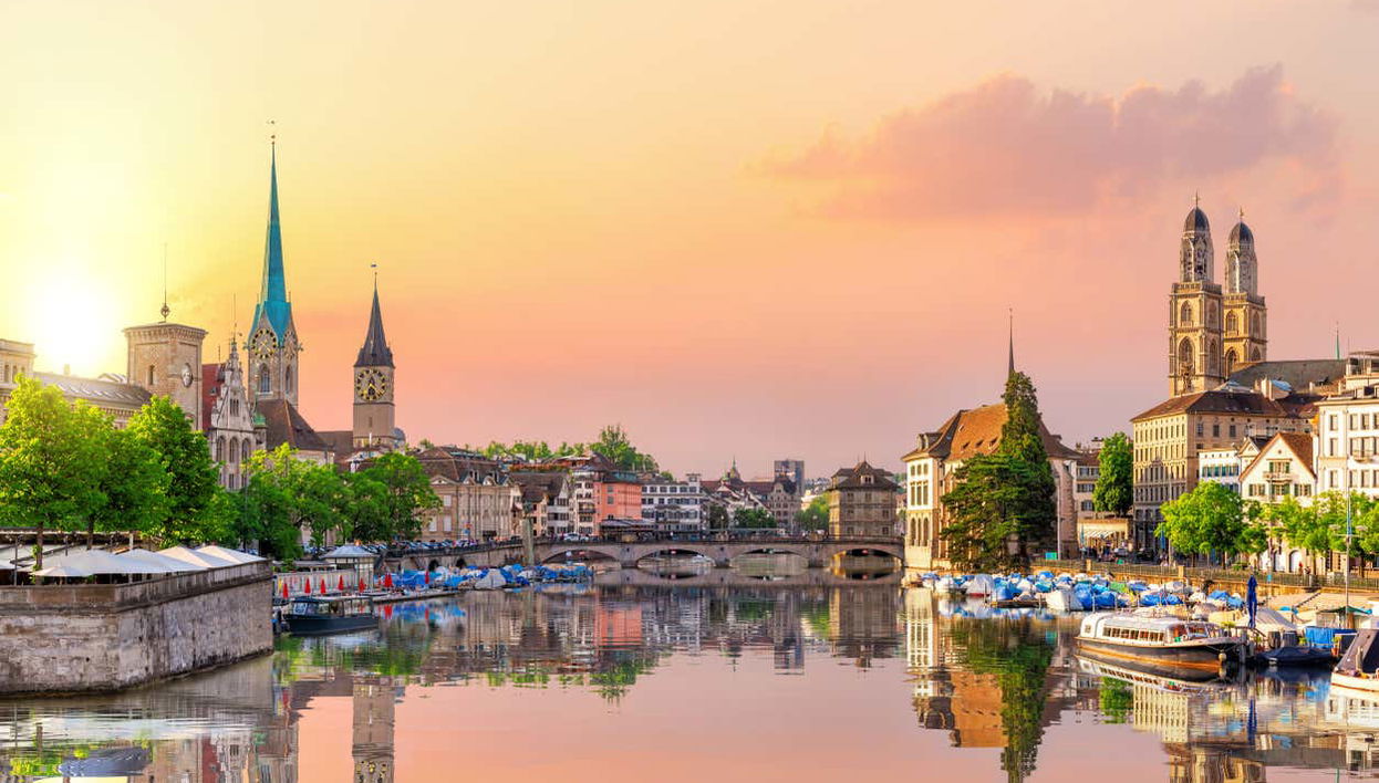 Tour por Zúrich al atardecer + Cena de fondue - Foto 1