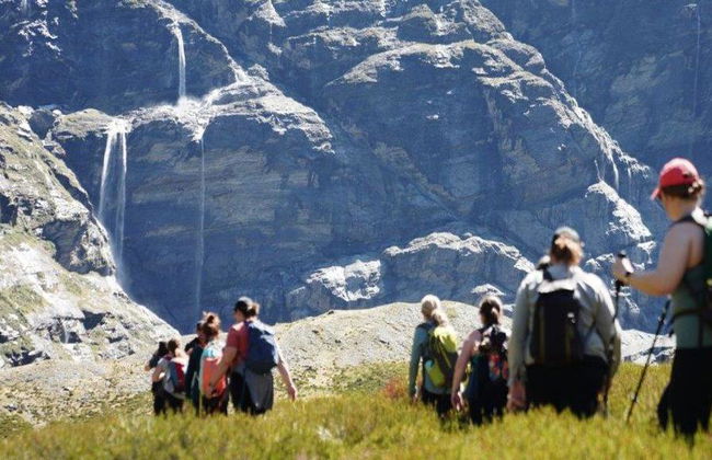 Découvrez les Chutes d'eau de la Terre du Milieu - Excursion en Hélicoptère - Photo 2