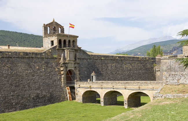 Visite privée dans Jaca - Photo 1