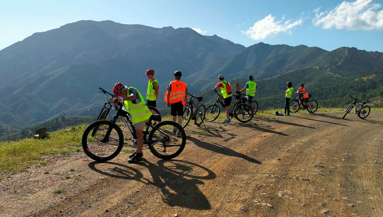 Tour en bicicleta eléctrica por la Sierra de las Nieves - Foto 1