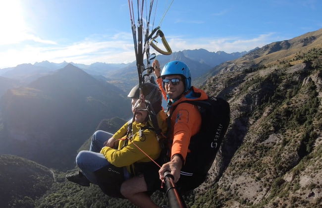 Voo de parapente por Huesca e pelo Pireneus aragoneses - Foto 2