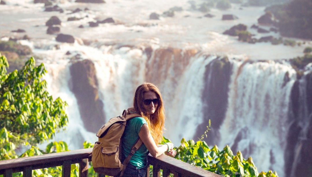 Lado brasileño de las Cataratas del Iguazú + Parque das Aves - Foto 1