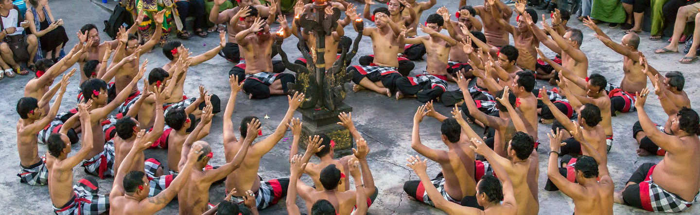 Uluwatu Temple Tour + Kecak Dance - Foto 1