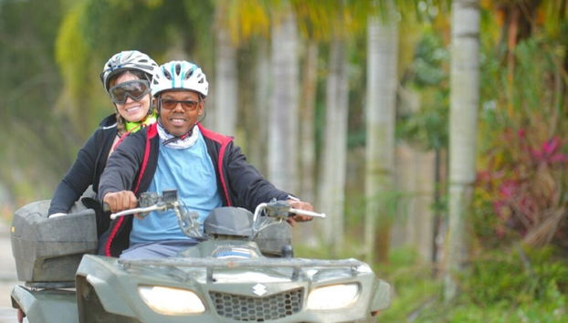 Pilotando un quad por la zona rural de Miami