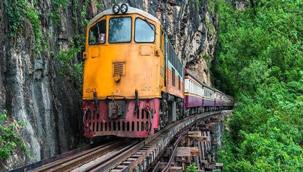 Ganztägige Tour - Todesbahn, River Kwai, Erawan Wasserfall, Mittagessen und Kasar Höhle - Foto 5