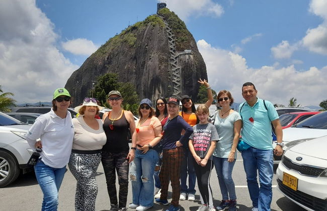 Tour de 1 o 2 días por el embalse de Guatapé y sus monolitos - Foto 1