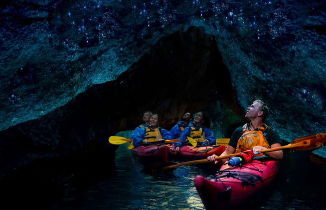 Balade en kayak sur le lac McLaren avec observation de lucioles - Photo 1