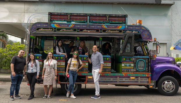 Balade en chiva dans Medellin - Photo 2