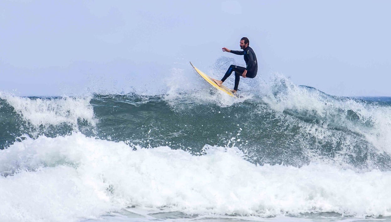 Gijón Surfing Lesson - Photo 1