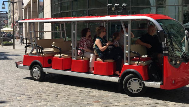 Tour privato di Breslavia in auto elettrica - Foto 5