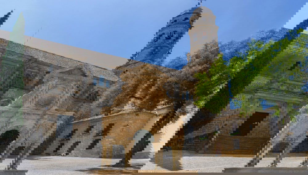 Baeza Cathedral Guided Tour - Photo 1