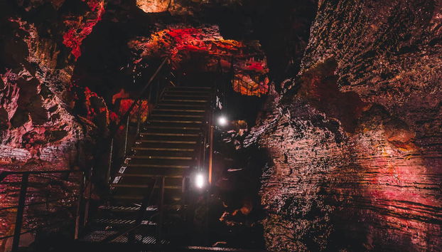 Tour por el túnel de lava Raufarhólshellir - Foto 3