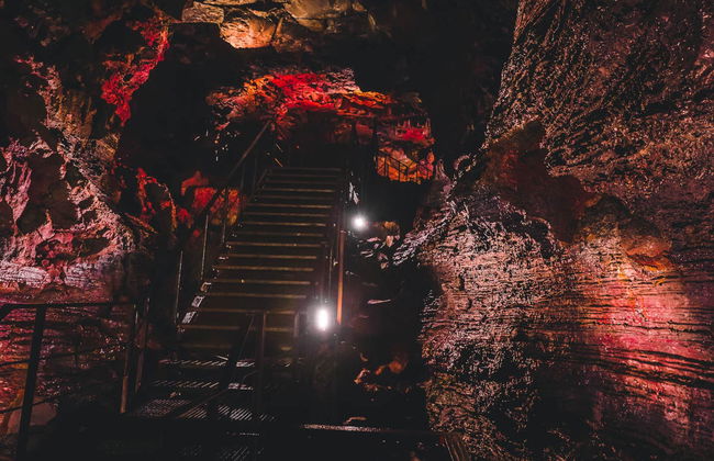 Tour por el túnel de lava Raufarhólshellir - Foto 3