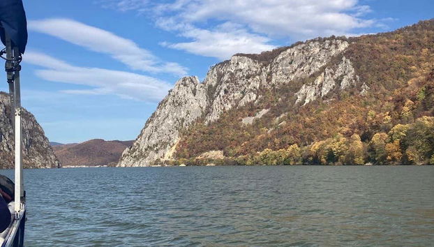 Paseando en barco por el Danubio