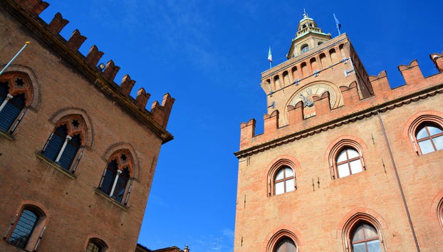 Entrada al palacio de Accursio con subida a la torre - Foto 2