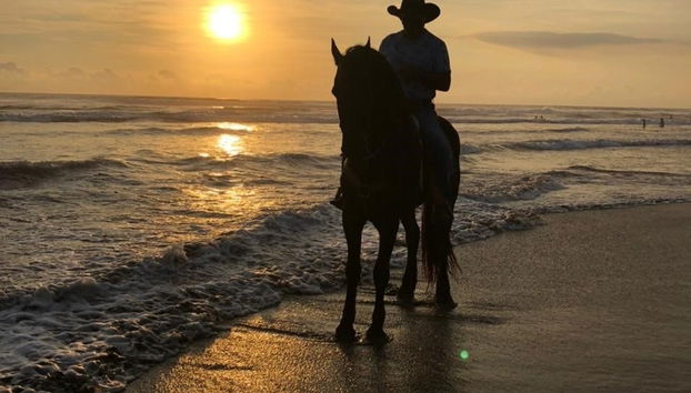 Sunset on Bonfil beach