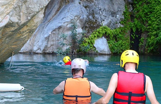 Rafting, rapel e tirolesa no cânion Koprulu - Foto 6