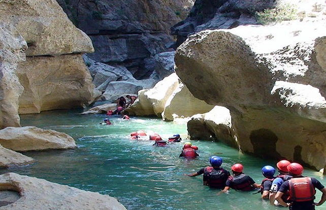 Rafting, rapel e tirolesa no cânion Koprulu - Foto 4