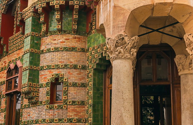 Visita guiada por el Capricho de Gaudí - Foto 5