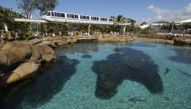 Sea World Gold Coast,Warner Bros. Movie World, & Wet'n'Wild Ticket - Foto 2