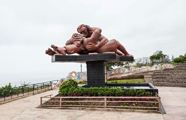 Miraflores & Huaca Pucllana Tour - Photo 3