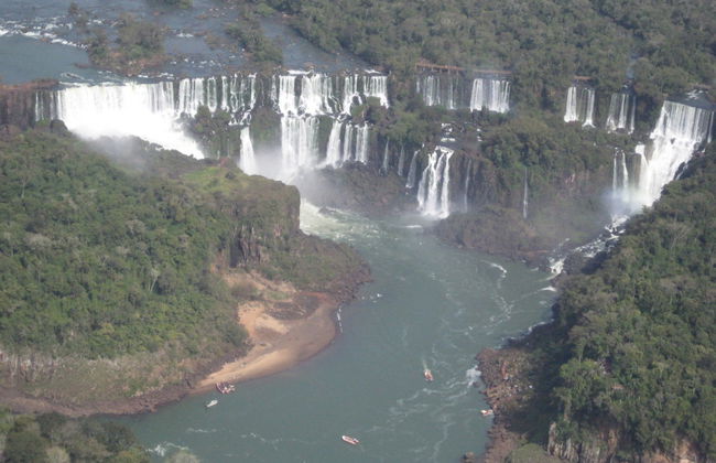 Paseo en helicóptero por las Cataratas de Iguazú - Foto 2