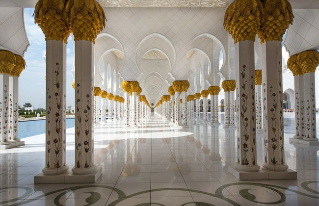 Excursión a la Gran Mezquita y el Louvre de Abu Dhabi - Foto 2