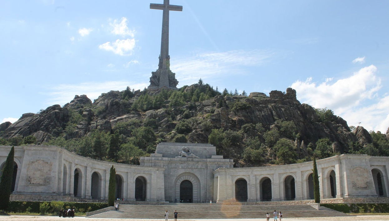 Excursión a El Escorial y Valle de los Caídos - Foto 1