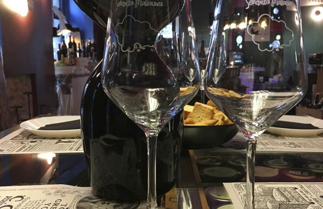 Cata de vinos y quesos en Señorita Malauva - Foto 4
