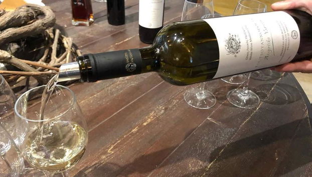 Pyrgos, azienda vinicola e Oia - Tour privato - Foto 3
