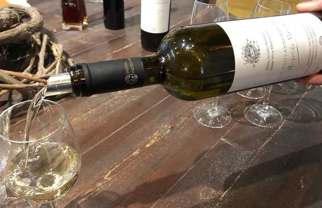 Pyrgos, azienda vinicola e Oia - Tour privato - Foto 3