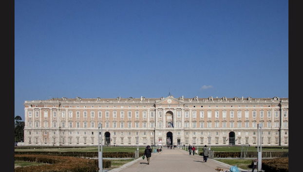 Train and Ticket to the Royal Palace of Caserta - Foto 4