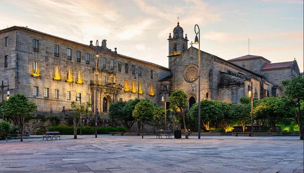 Touring the historic centre of Pontevedra